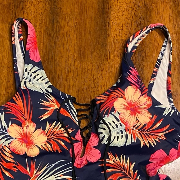 Pink by Victoria secret one‎ piece swimsuit size Large. - Picture 2 of 12